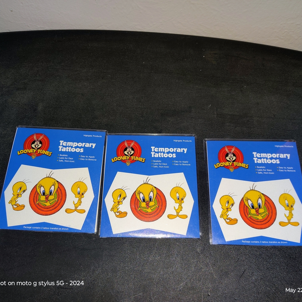 Warner Bros. Looney Tunes Temporary Tattoos - Blue and Yellow